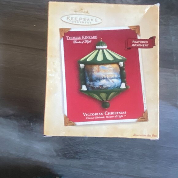 Hallmark Keepsake Ornament 2004 Thomas Kinkade Victorian Christmas Ornament-GUC - Picture 6 of 10